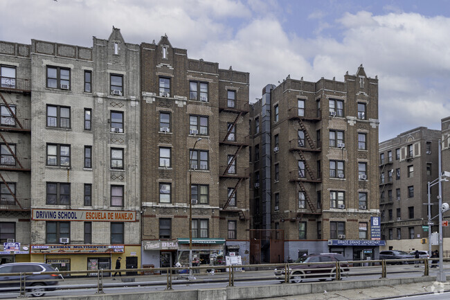 Building Photo - 2565 Grand Concourse