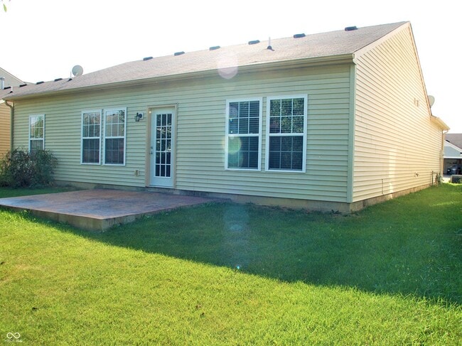 Building Photo - 8348 S Swimming Hole Ln