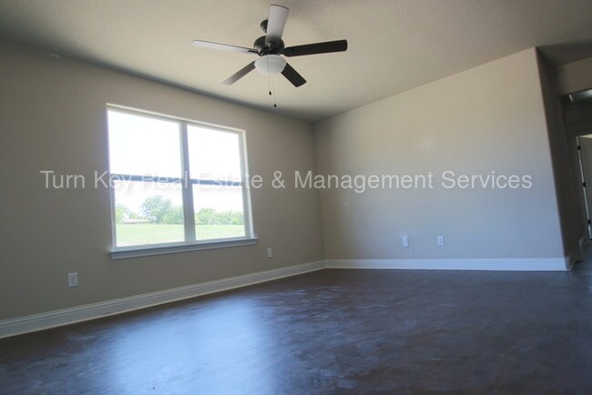 Foto del edificio - 3218 Cherry Ln