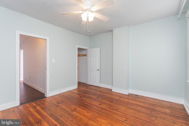 Building Photo - 2531 Sepviva St