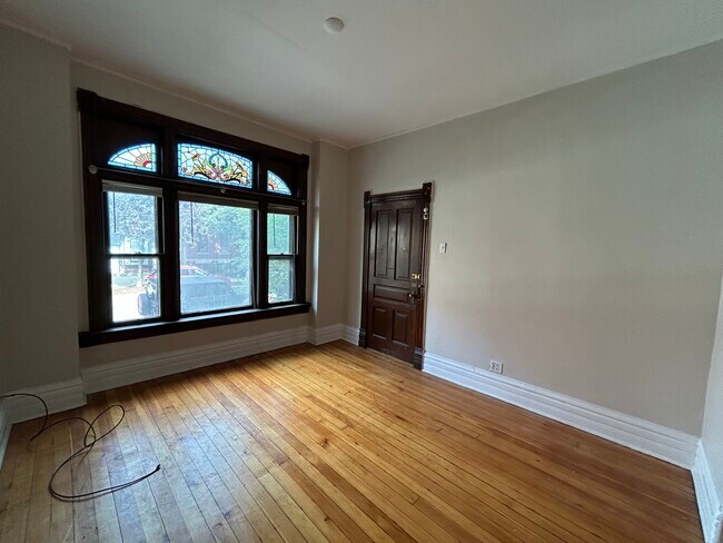 Foto del edificio - 1013 N Winchester-1