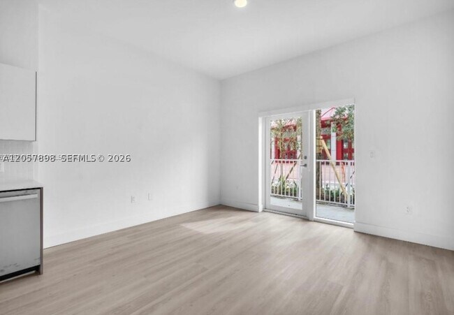Building Photo - 501 W Dixie Hwy