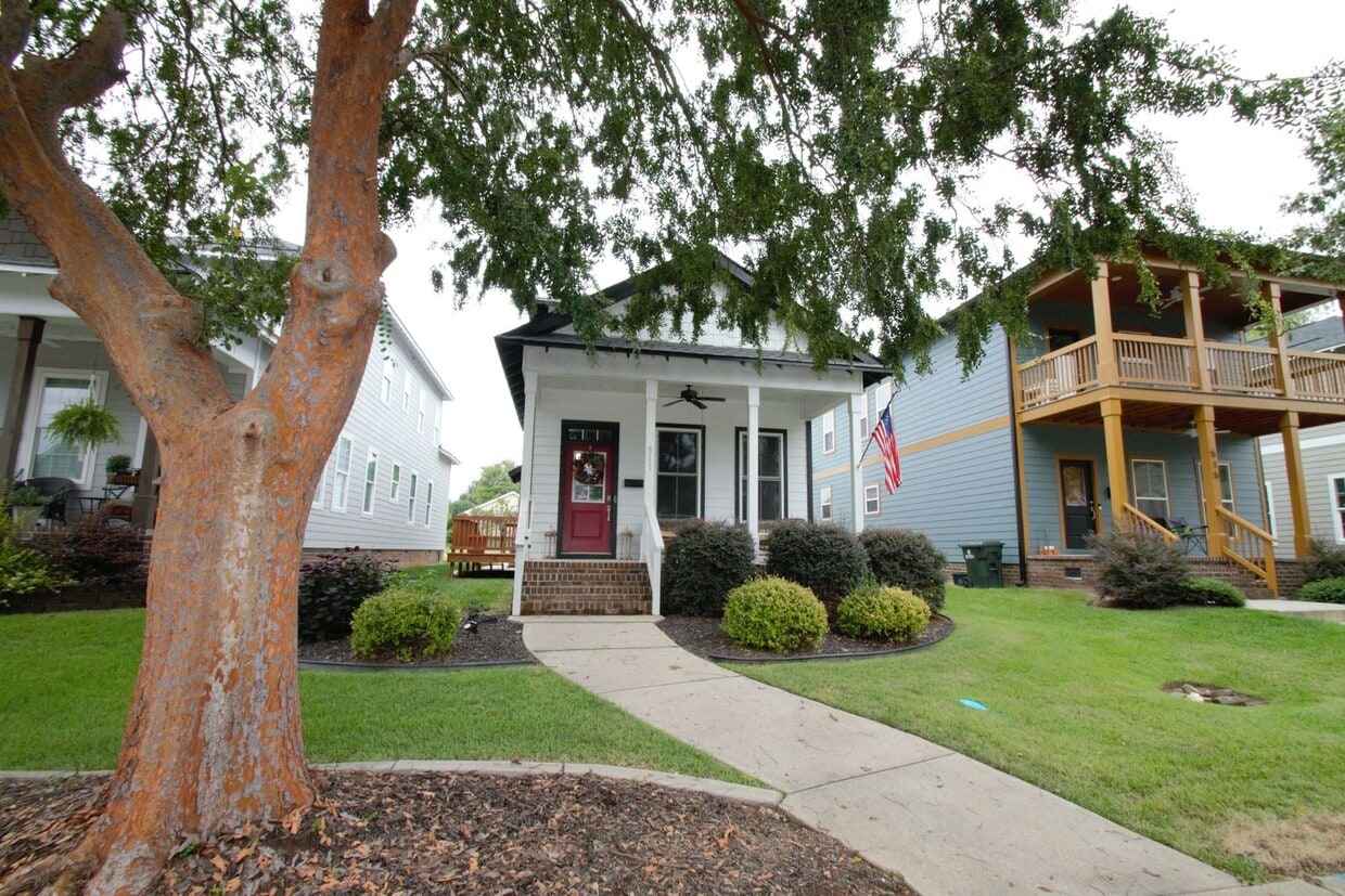 Primary Photo - Exclusively Offered by Muse Realty Rentals...
