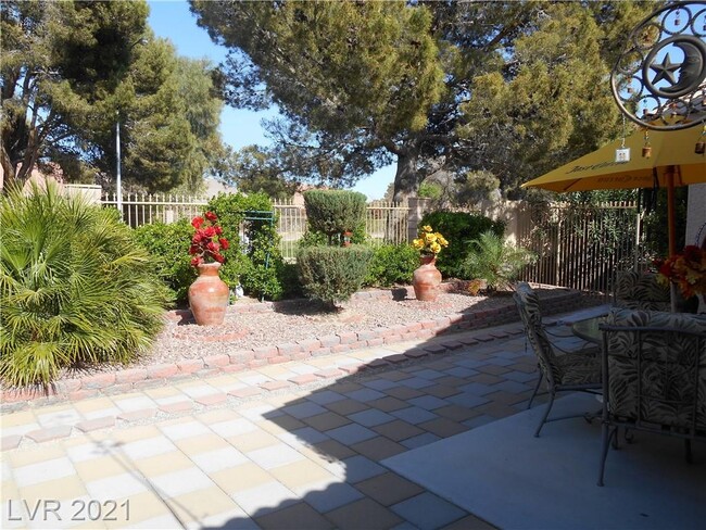 Building Photo - 5200 Las Cruces Dr