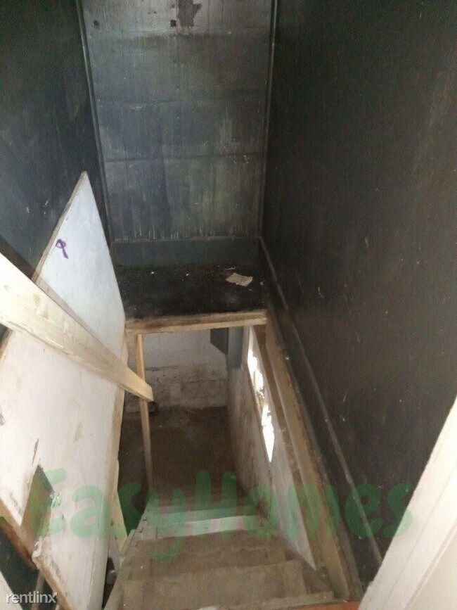 Foto del edificio - 1 br, 1 bath House - 619 Northeast Rock Is...