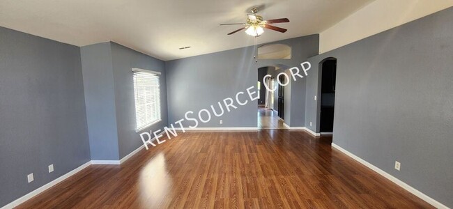 Building Photo - 1717 Lightcap St