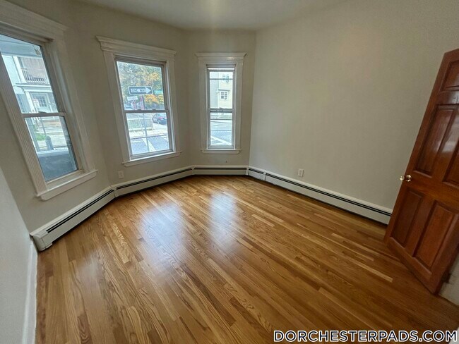 Building Photo - 65 Intervale St