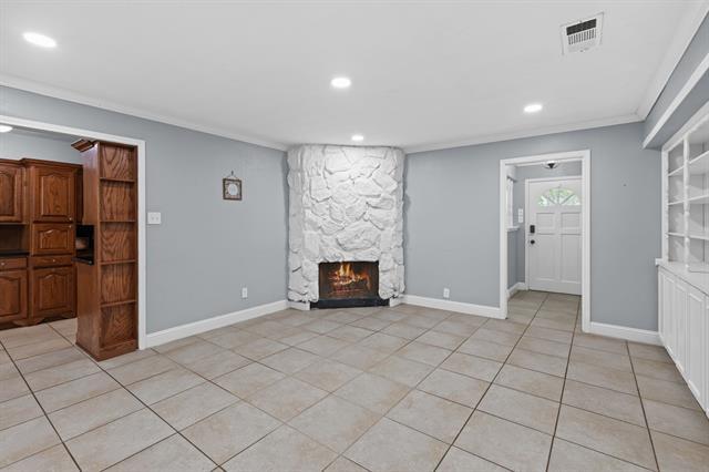 Building Photo - 106 S Grove Rd