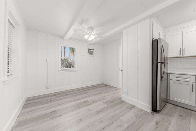 Foto del edificio - 2511 NE Pine Ave