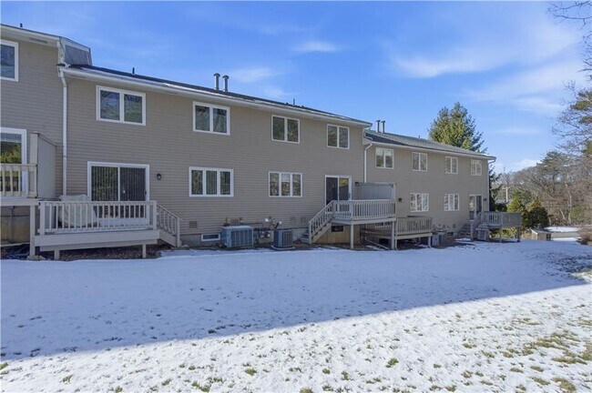 Building Photo - 39 Waterview Dr