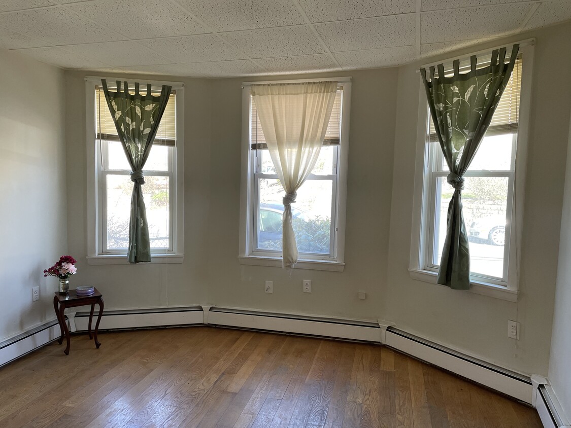 Foto principal - 184 Colburn St