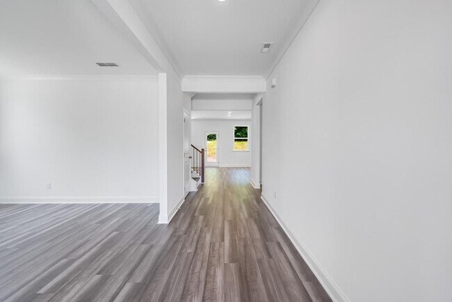 Building Photo - 3372 Burkston Place