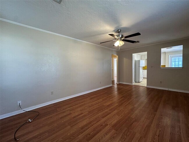 Foto del edificio - 110 E Dale St