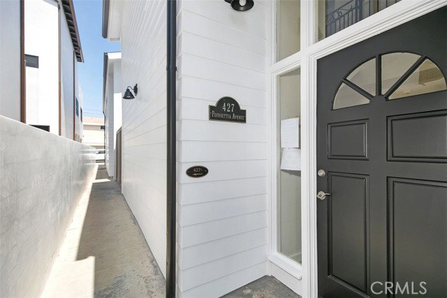 Foto del edificio - 427 Poinsettia Ave