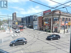 Building Photo - 577-577 Gerrard St E