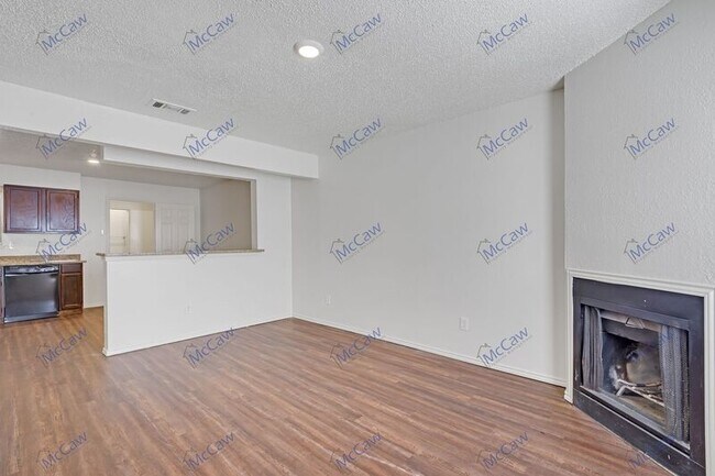 Building Photo - 210 Rolston Rd