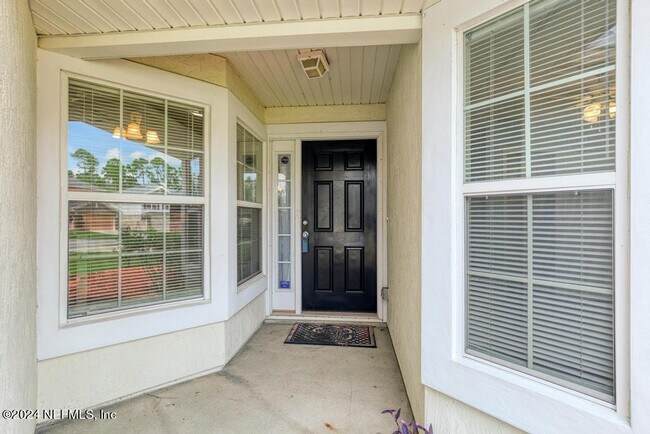 Building Photo - 5902 Round Table Rd