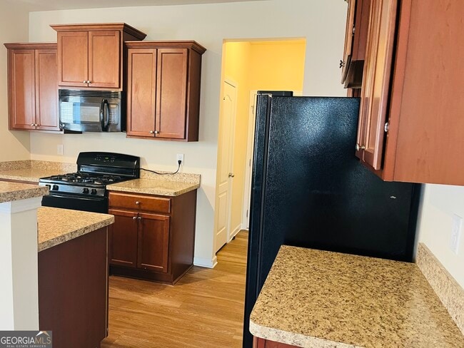 Building Photo - 233 Bobbie Way