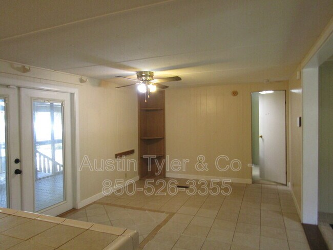 Foto del edificio - 1255 Pond Ln