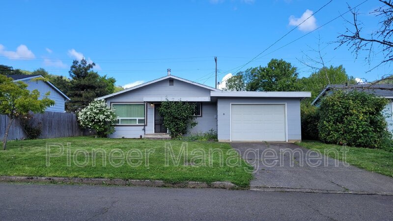 Primary Photo - 3071 NE Johnson St