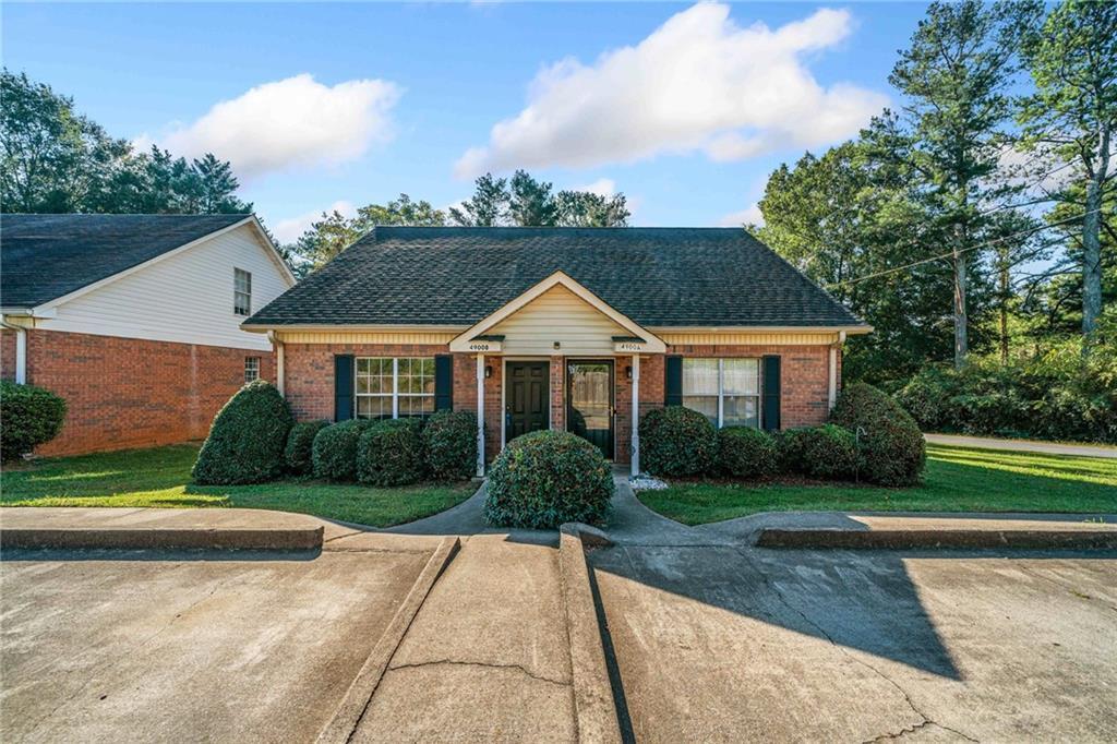 Primary Photo - 4900 Pinehurst Cir