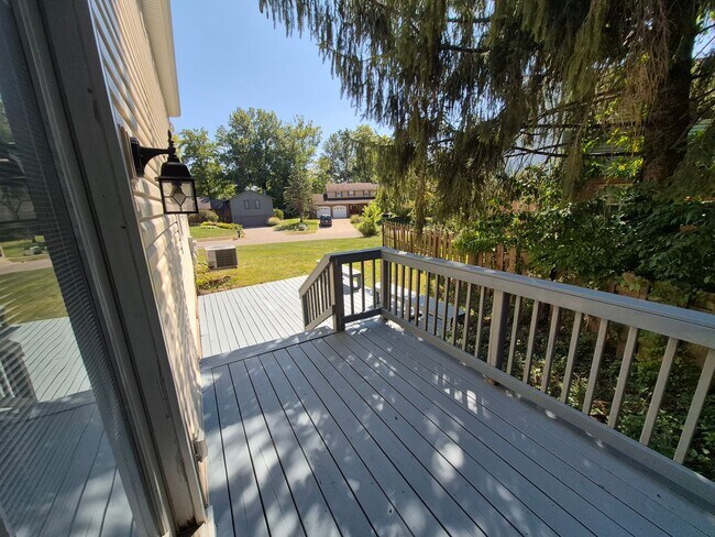Foto del edificio - Large 2 story home!!