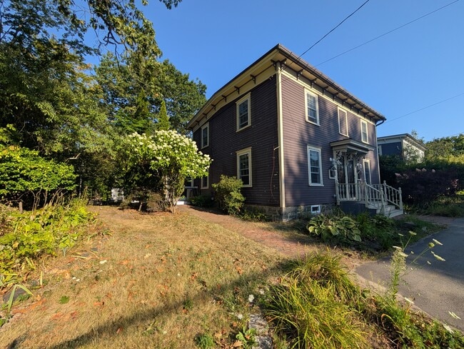 Building Photo - 60 N Main St