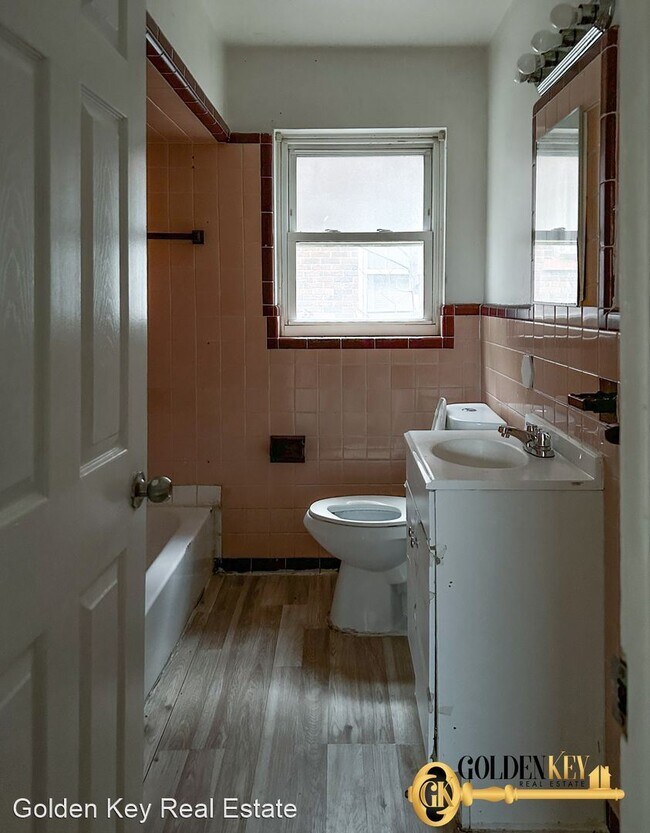 Foto del edificio - 3 br, 1 bath House - 11559 Kenmoor Street
