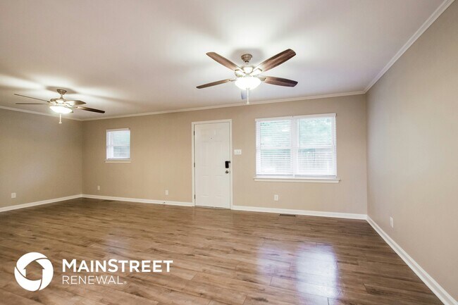 Foto del edificio - 214 Forest Park Rd