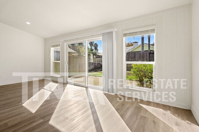 Foto del edificio - 6612 Posten Way