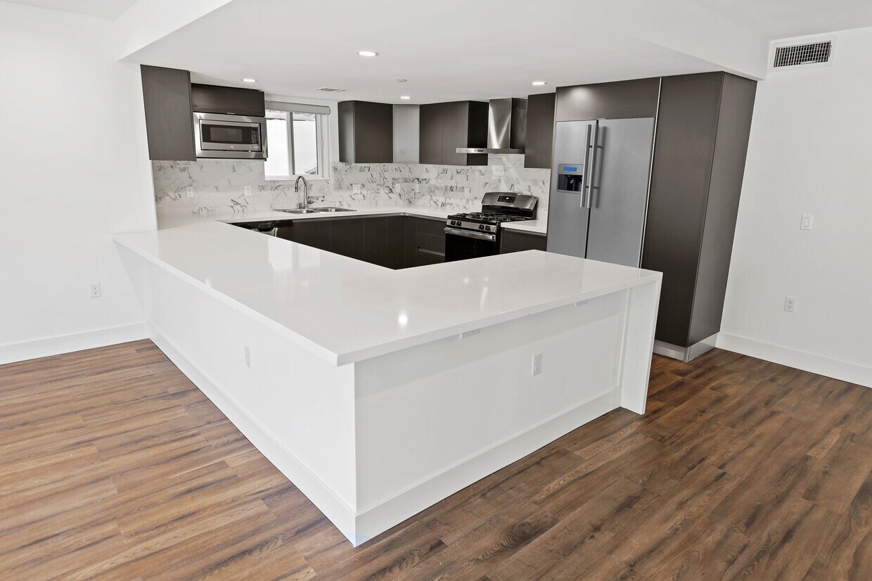 Foto principal - 11811 Dorothy St