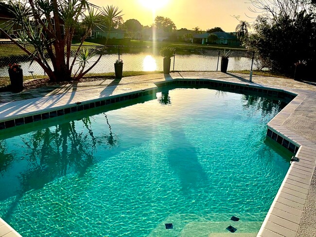 Building Photo - 5714 29th Ct E