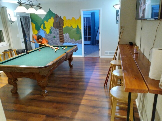 Foto del edificio - 1164 W 111th Pl