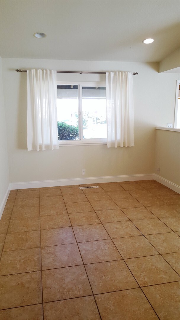 Foto del edificio - Livermore Magnolia, 3 Br. 2 Ba., Great Location Near Schools, Shops, Restaurants & Parks!