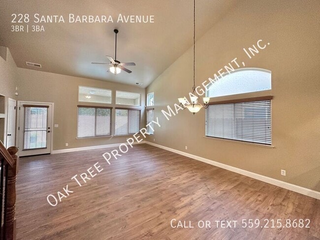 Foto del edificio - 228 Santa Barbara Ave