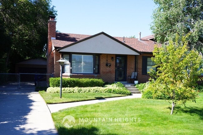 Building Photo - 2784 E Delsa Dr