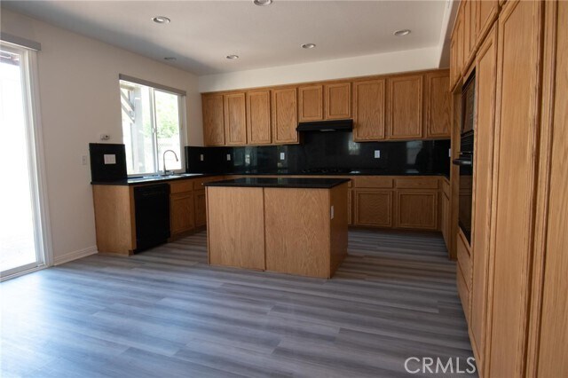 Foto del edificio - 4392 Torrey Pines Dr