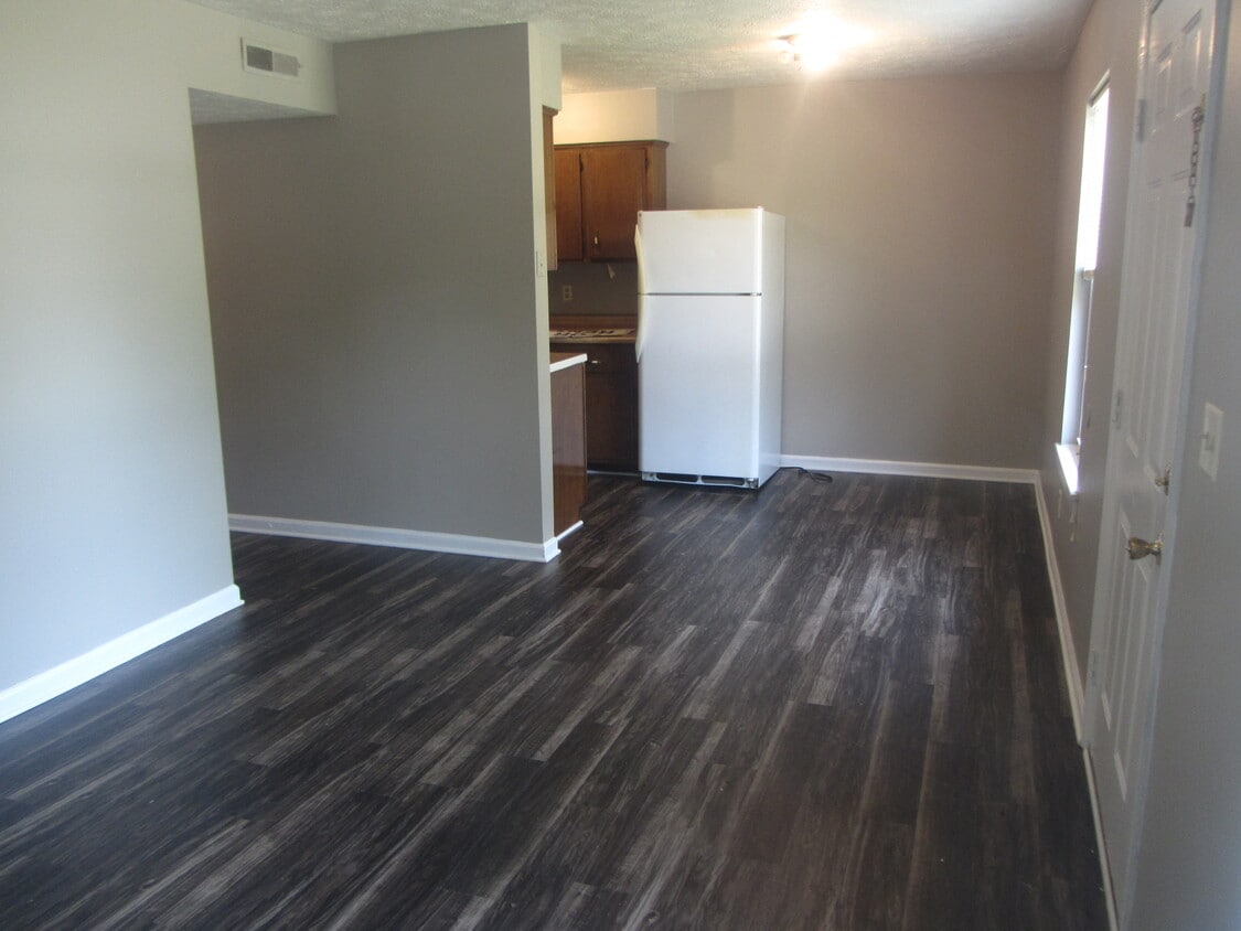 Primary Photo - 146 Indiana Ave