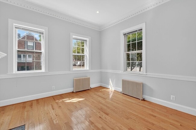 Foto del edificio - 1363 28th St NW