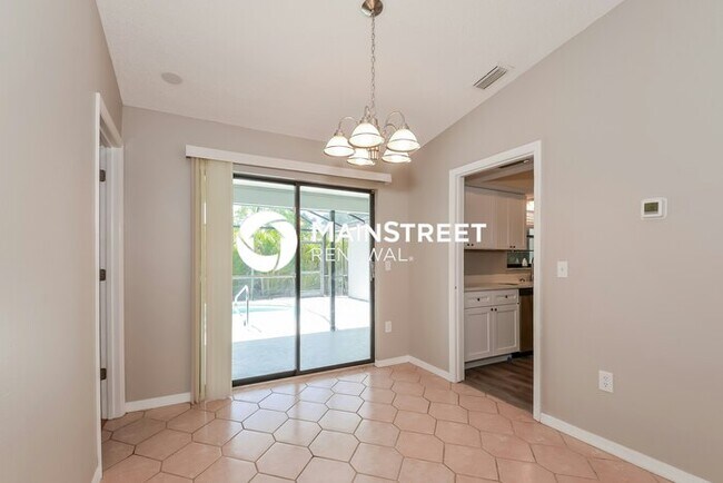 Foto del edificio - 3 Bedroom Pet-Friendly Home in SARASOTA, FL with Main Street Renewal