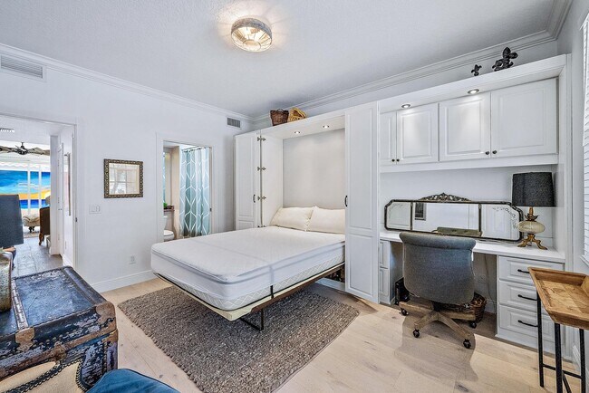 Building Photo - 238 Soriano Dr