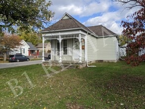 Building Photo - 601 S Lynn St