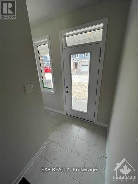 Photo du bâtiment - 327 Canadensis Ln