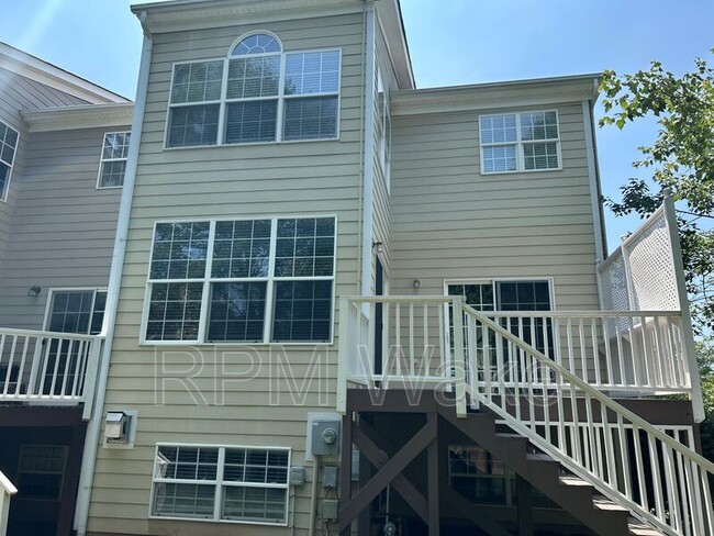 Building Photo - 1100 Kirkeenan Cir