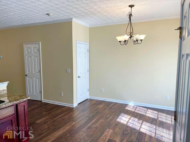 Foto del edificio - 4132 High Park Ln