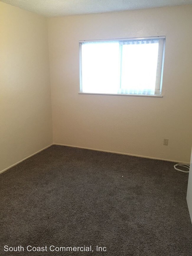 Building Photo - 243 San Jacinto Dr