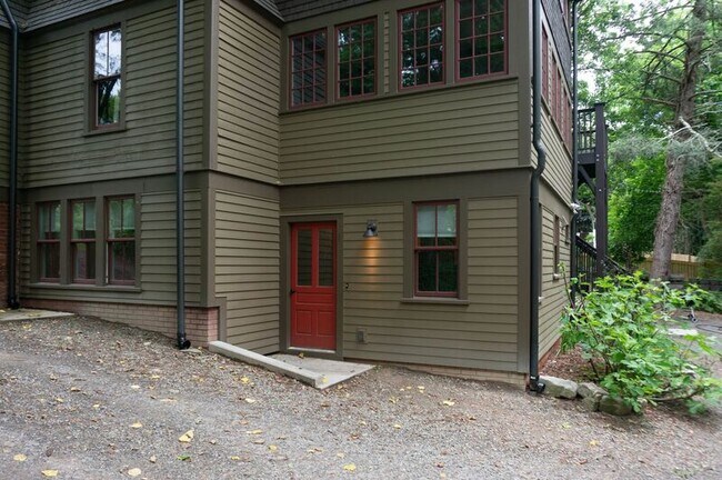 Foto del edificio - 23-A Courtland Avenue