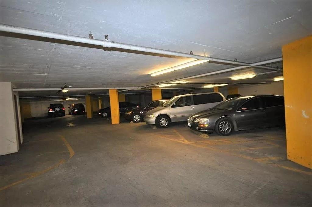 Foto del edificio - 1023 W 24th St