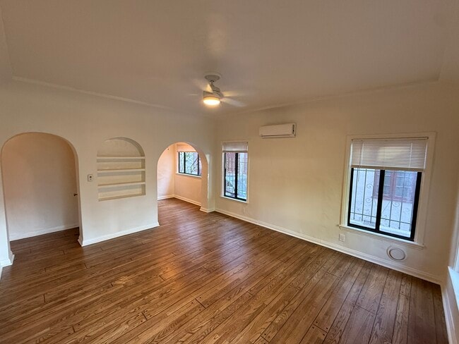 Building Photo - 840 Huntley Dr