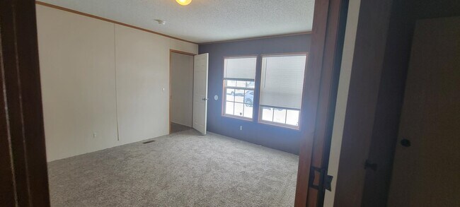 Building Photo - 3437 Wayside Terrace